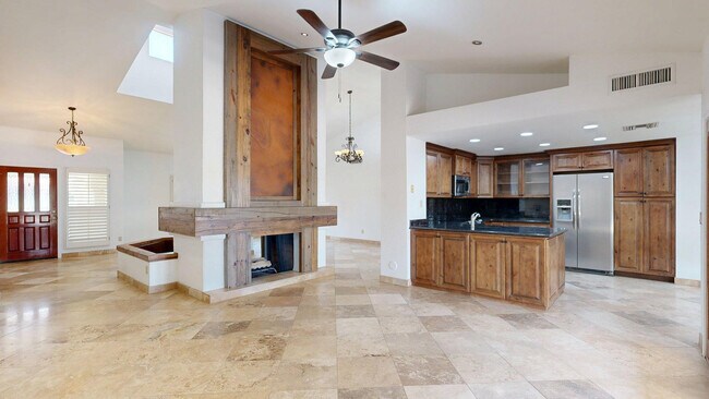 Foto del edificio - 10575 E Mission Ln
