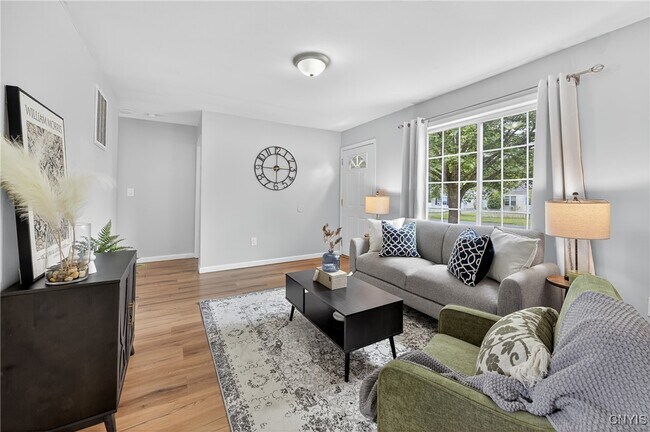 Foto del edificio - 122 Frederick Dr