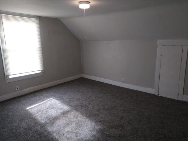Building Photo - 631 Rawling St