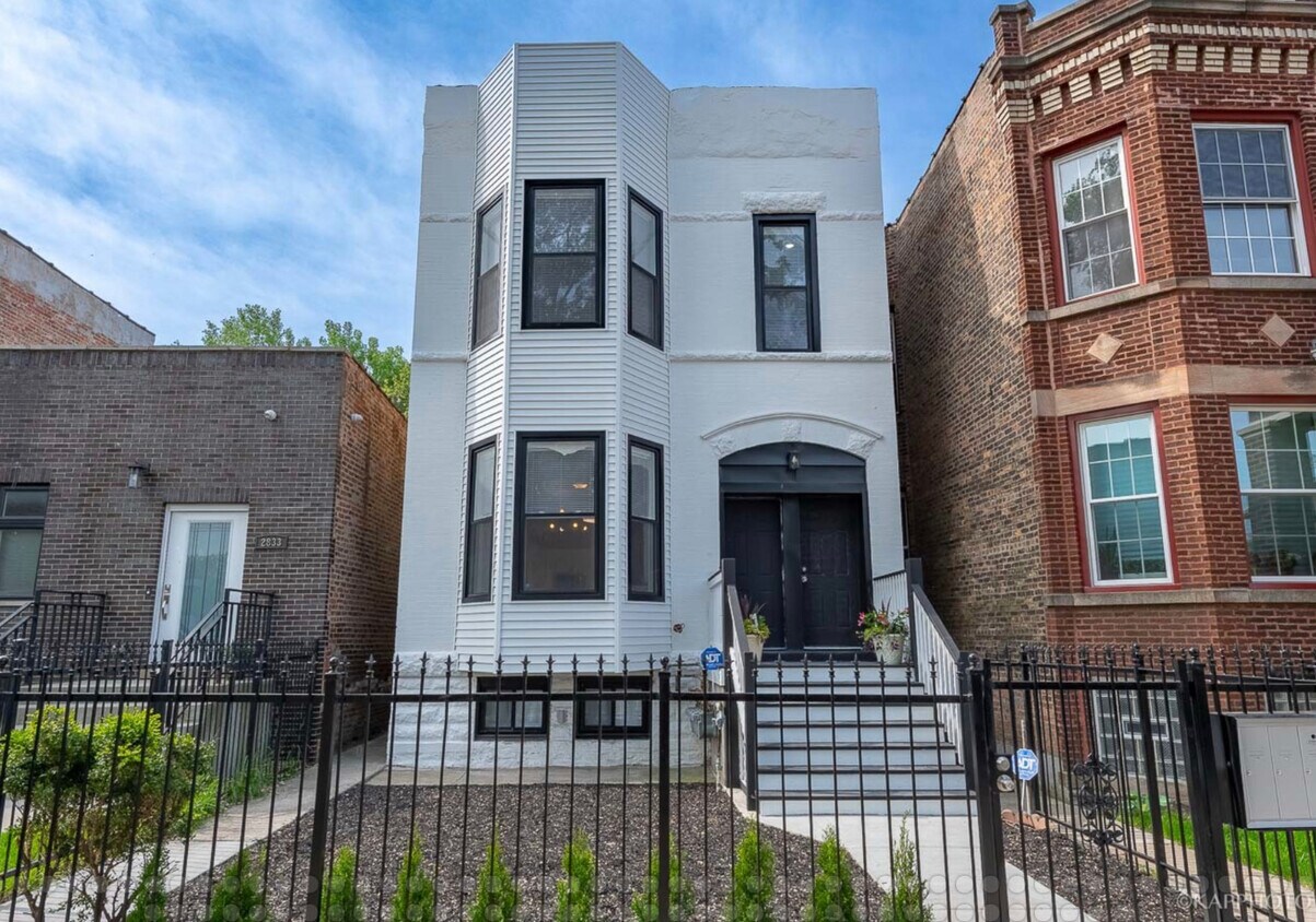 Primary Photo - 2837 W Lexington St