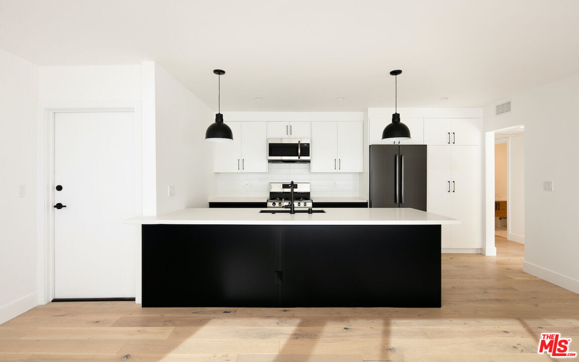 Foto principal - 2811 3rd St