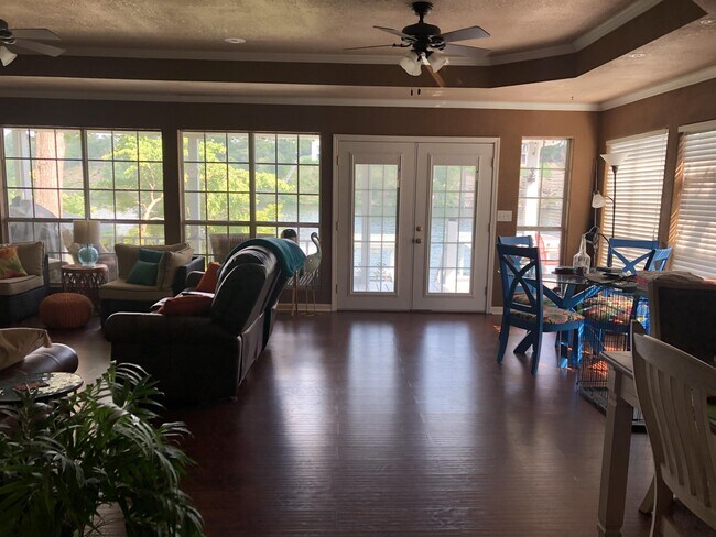 Building Photo - 129 Beach Haven Cir