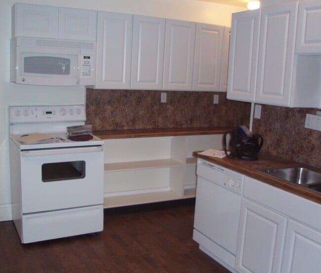 Photo - 2338 Flora St House