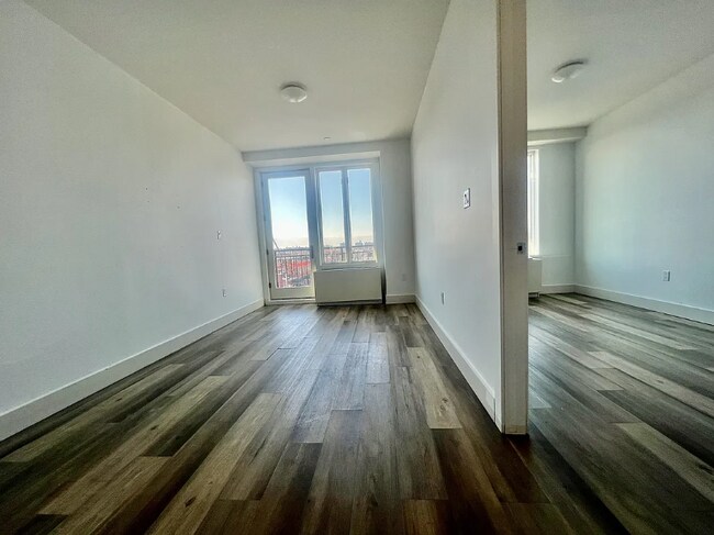 Building Photo - 2433 Pitkin Ave
