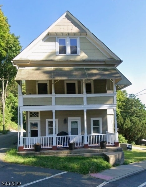 Building Photo - 64 Church St