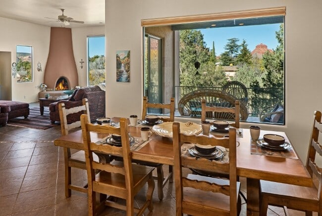 Building Photo - HOUSE - VILLAGE OF OAK CREEK - LAS PIEDRAS