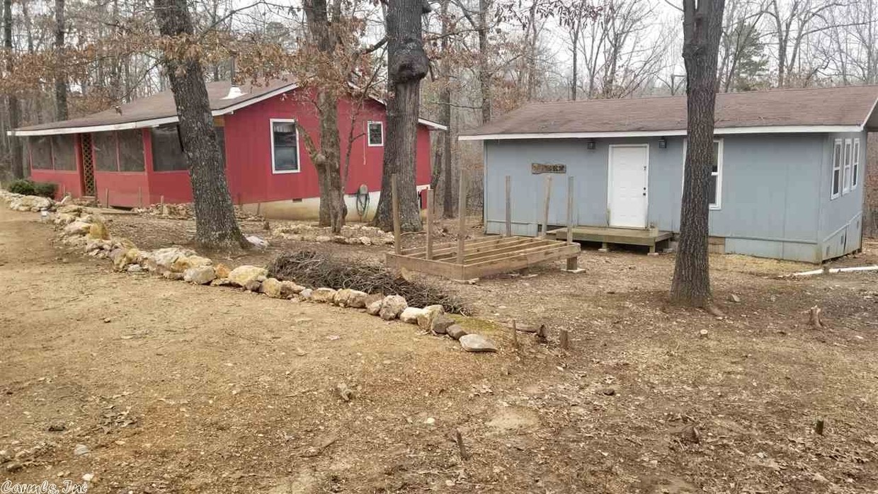 Primary Photo - 141 Red Oak Rd