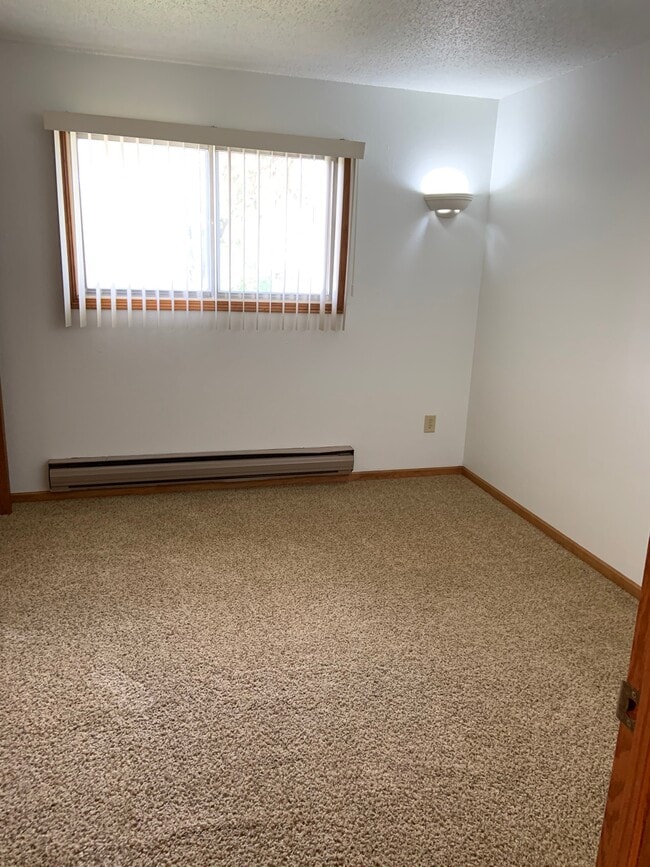 Building Photo - 4404 Markle Rd