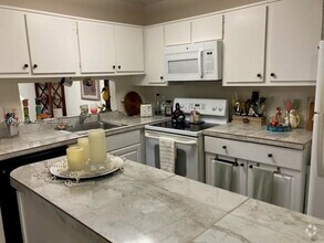 Building Photo - 6272 Chasewood Dr