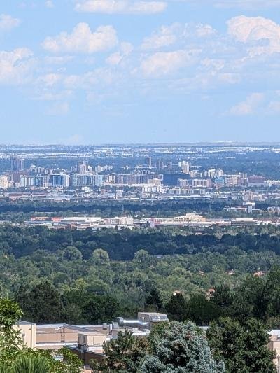 Foto del edificio - 1393 S Foothill Dr