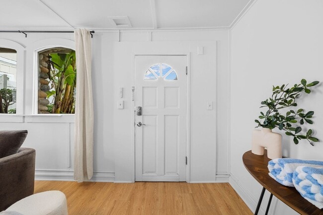 Foto del edificio - 344 Bonair St