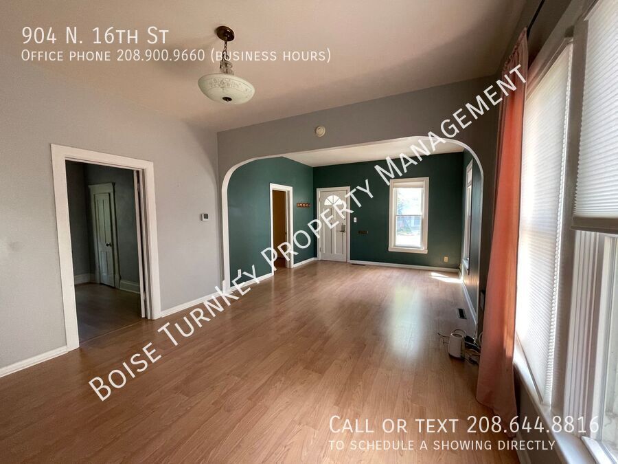 Primary Photo - 904 N 16th St