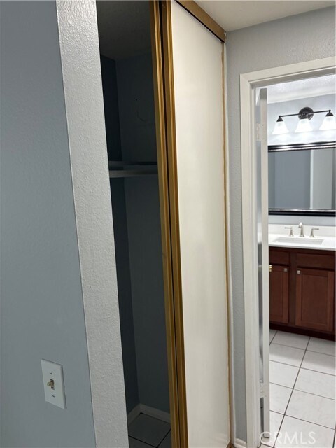 Foto del edificio - 633 Whitney Way