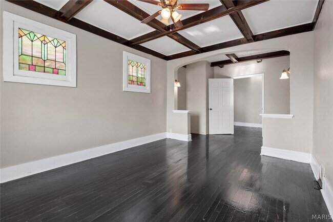 Foto del edificio - 3915 Schiller Pl