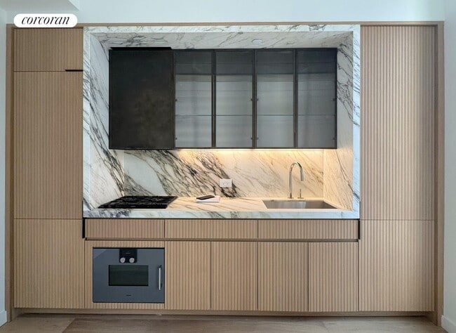 Foto del edificio - 135 E 47th St