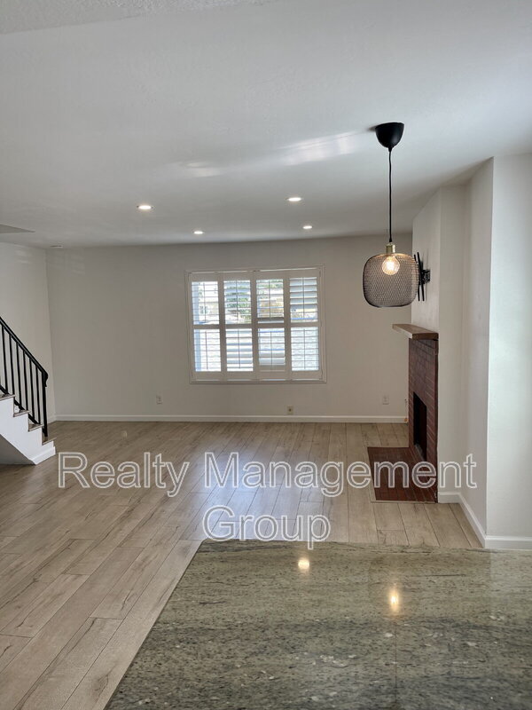 Building Photo - 4580 Ohio St
