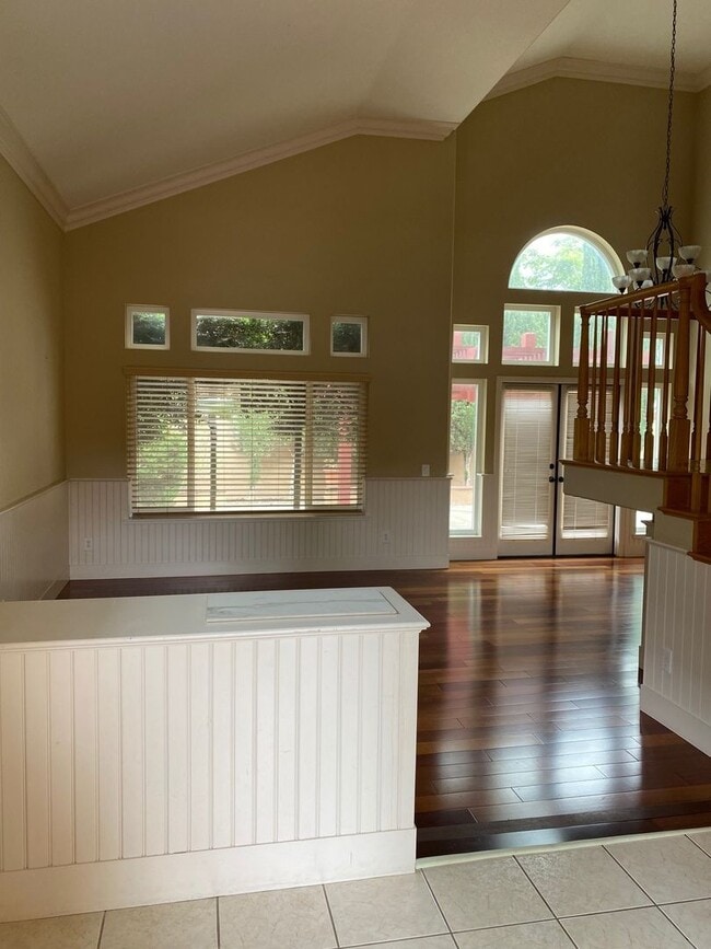 Building Photo - Beautiful 3 Bed 3 Bath Sorrento Home in Cy...