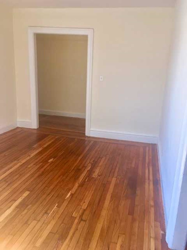 Foto del edificio - 1475 Taylor Avenue