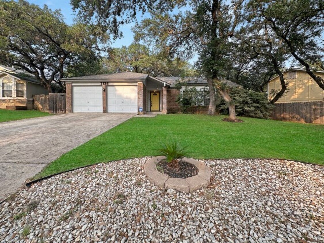 Primary Photo - Northwest Crossing Neighborhood.