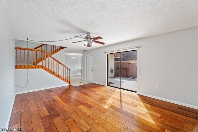 Foto del edificio - 5212 Cedarbend Dr