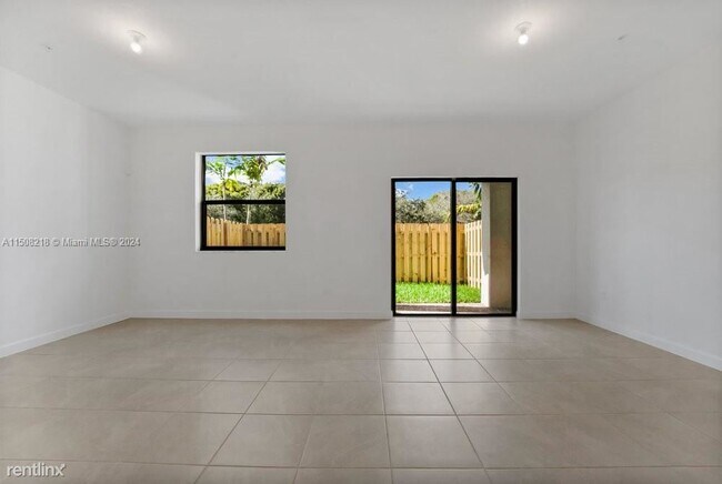 Foto del edificio - 3 br, 2.5 bath House - 250 SW 159th Ln