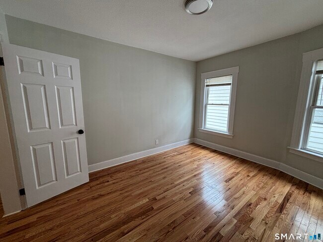 Foto del edificio - 241 Lewis St