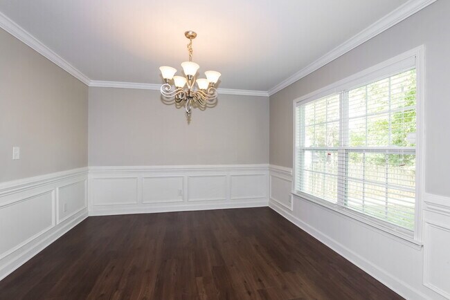 Foto del edificio - 4905 Stone Park Dr