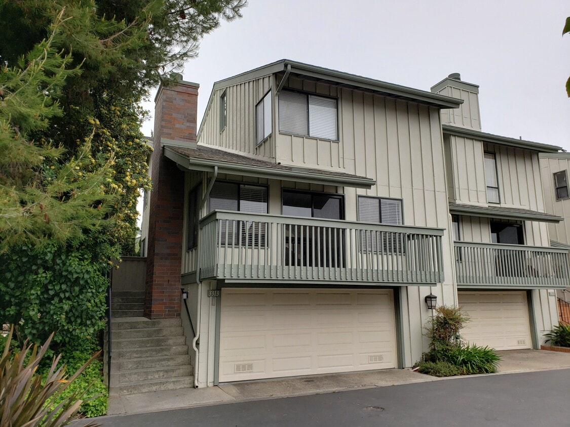 3313 Caminito Gandara, La Jolla, CA 92037 Townhome Rentals in La