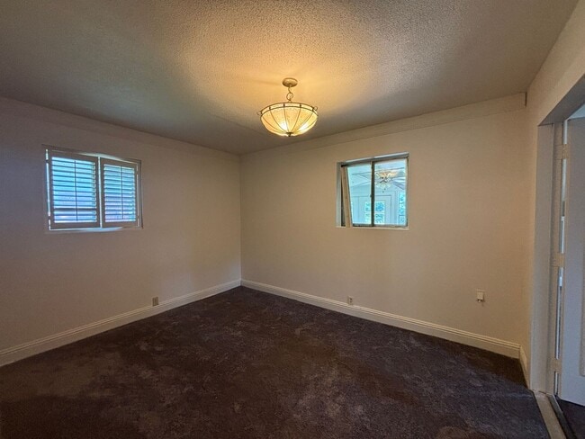 Foto del edificio - Sapulpa Cutie - New flooring and Paint