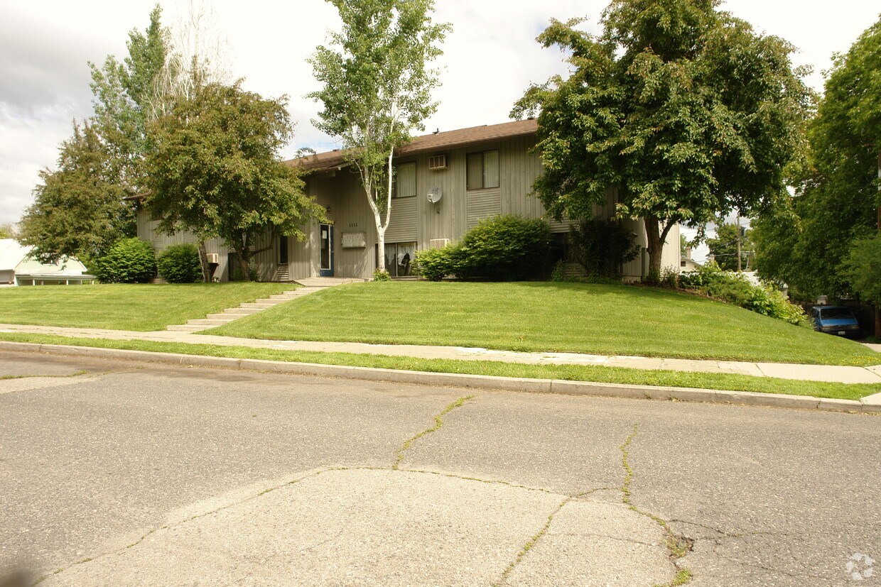 Building Photo - 1111 E 8th Ave
