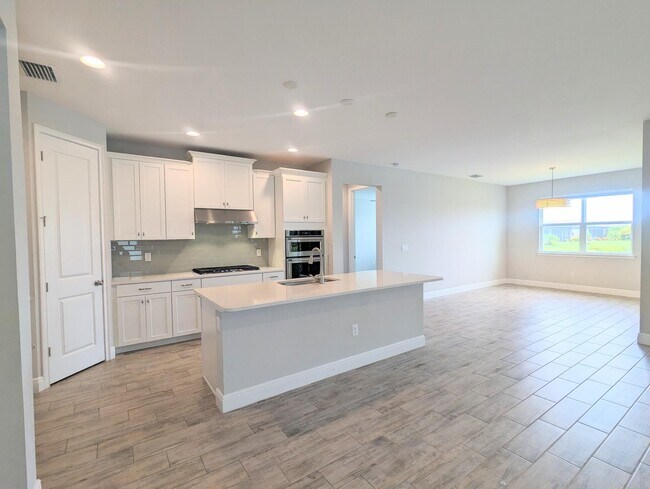 Building Photo - 5834 Long Shore Loop