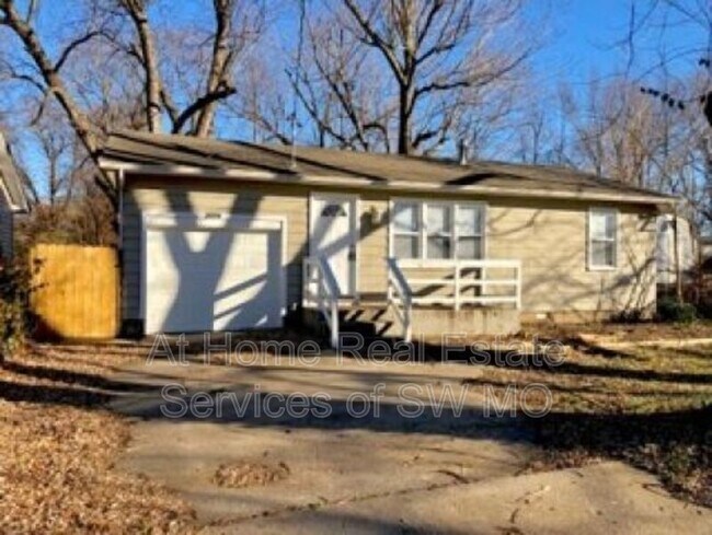 Foto del edificio - 2074 N Columbia Ave