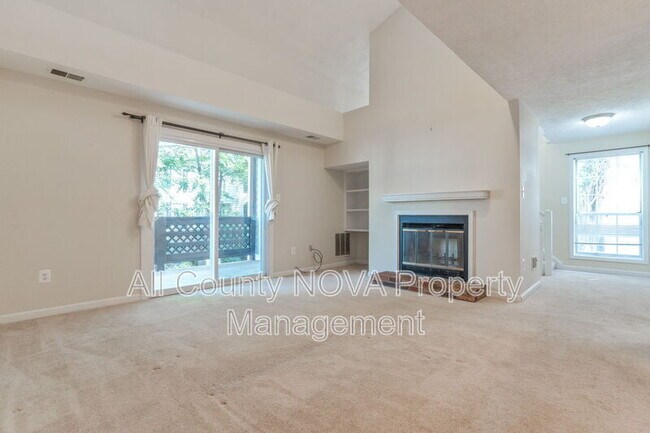 Building Photo - 10028 Oakton Terrace Rd