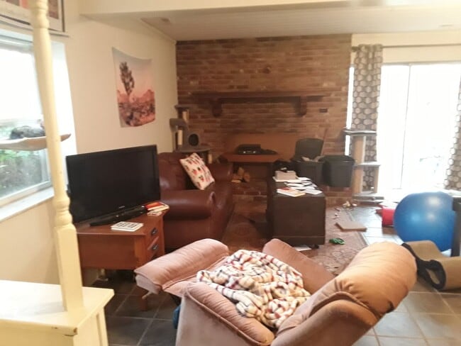 Building Photo - Cozy two bedroom apartment!