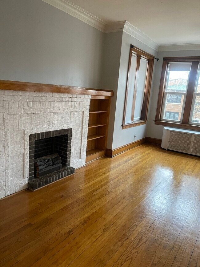 Building Photo - 2105 Gunderson Ave