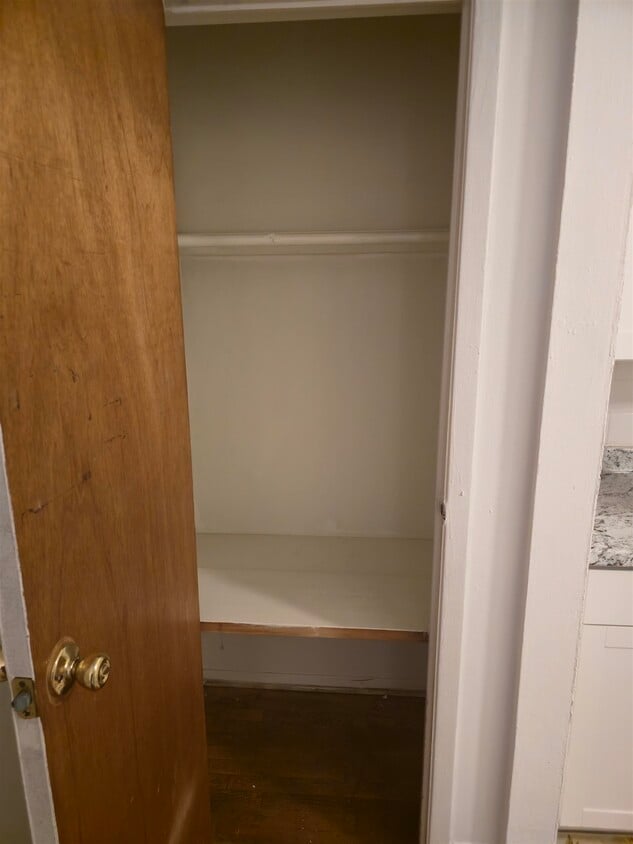 Building Photo - 22 Sunset Ave