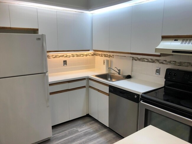 Foto del edificio - 1100 Duncan Cir