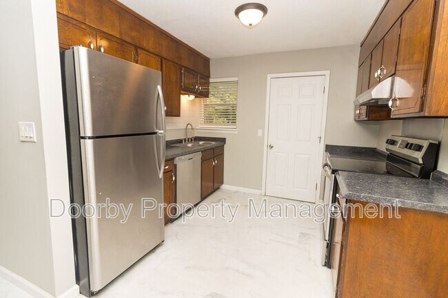 Foto del edificio - 7484 Austin Dr