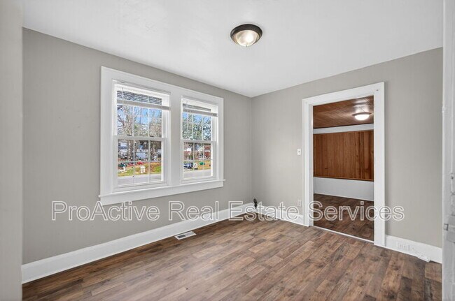 Foto del edificio - 108 Wright Ave