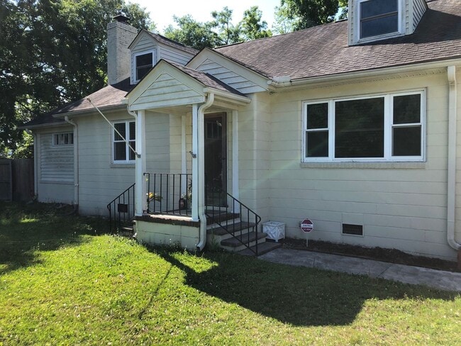 Building Photo - 1713 McHenry Ave