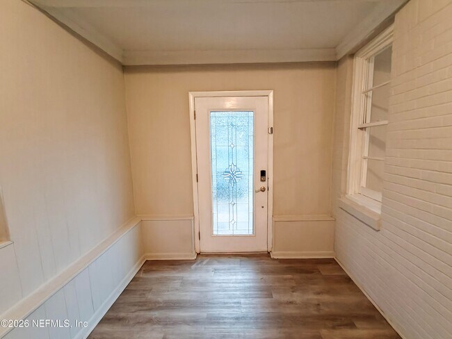 Foto del edificio - 1447 Lawrence Pl