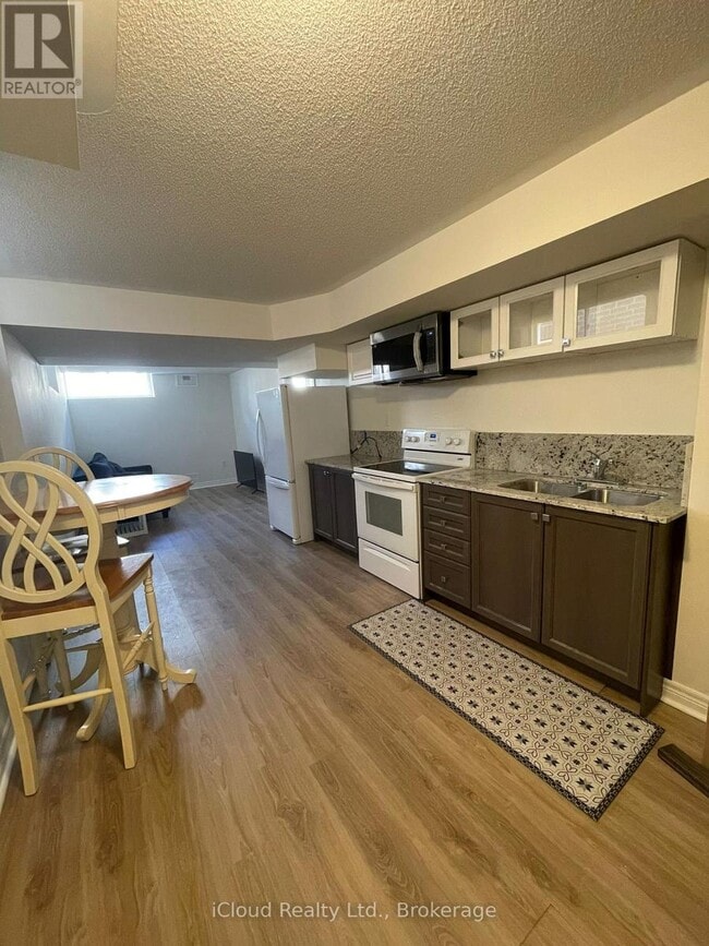 Photo du bâtiment - 3925 Lodi Rd