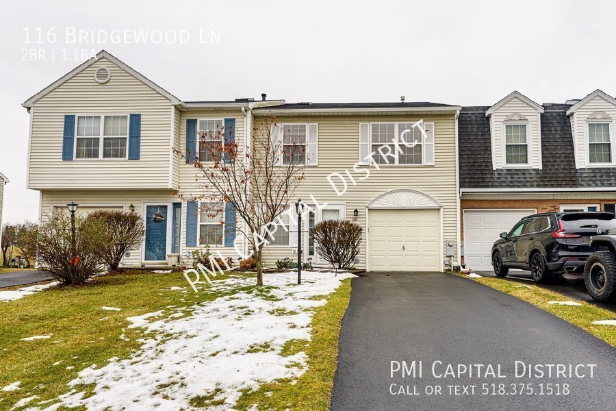 Primary Photo - Spacious Townhome in North Colonie Schools...