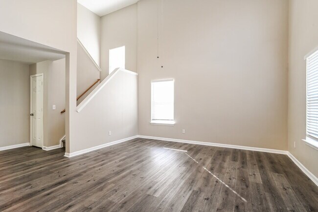 Foto del edificio - 1315 Ben Livingston Rd