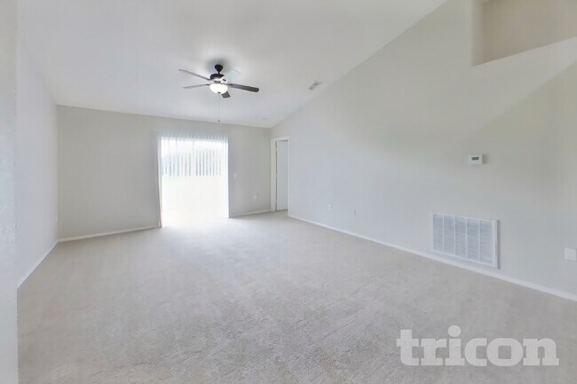 Foto del edificio - 3034 Wentworth Pl