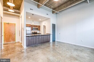 Building Photo - 4800 Brown St