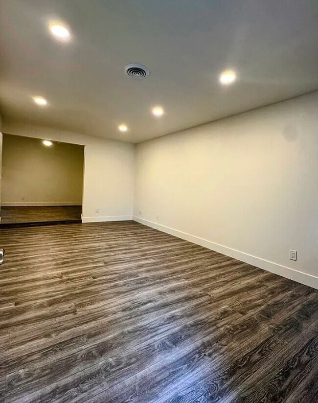 Foto del edificio - Charming 2BR Home w/ Remodeled Updates in Sacramento!