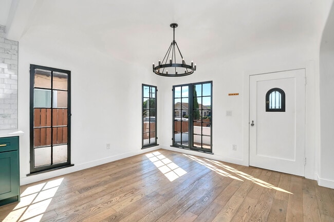 Foto del edificio - 5319 Meridian St