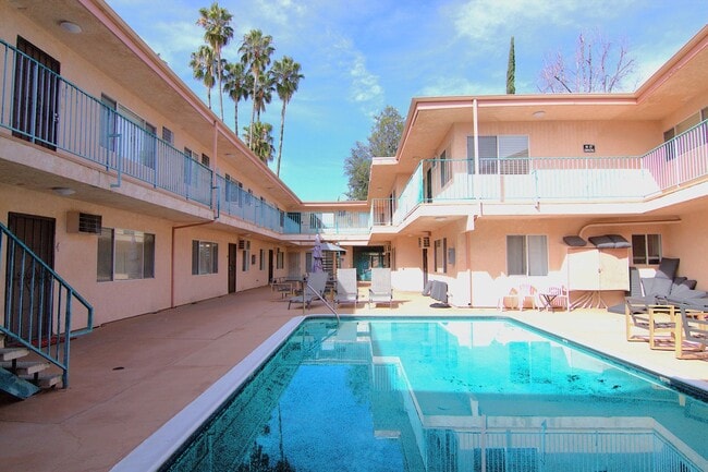 Foto del edificio - 6520 Shirley Ave