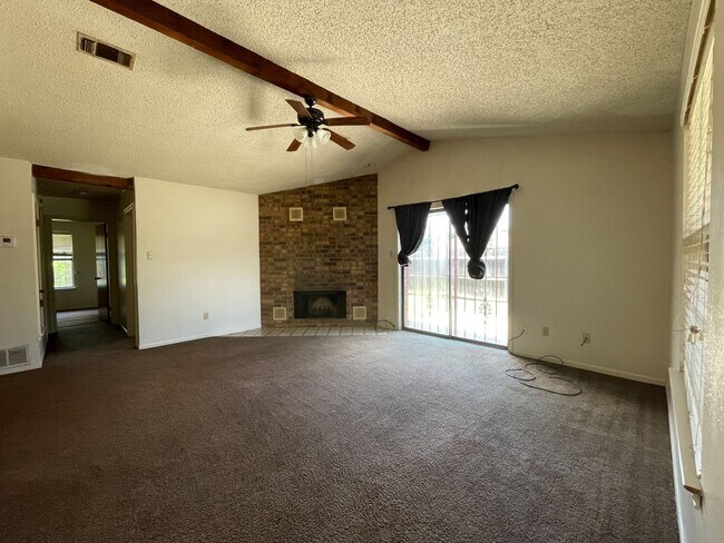 Building Photo - 2-Bedroom Duplex for Rent in Killeen